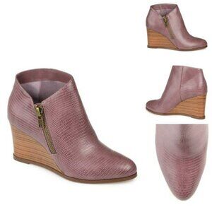 Dark Lavender JOURNEE COLLECTION Wedge Ankle Boots with side Zipper.  Size 8